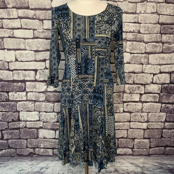 Lauren Ralph Lauren Dresses & Skirts - 🎉🎉Host Pick🎉🎉 Lauren Ralph Lauren Flared Bottom Dress Size S